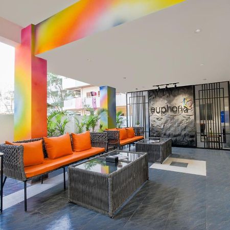 Hotel Euphoria Airport Zone Hyderabad Exteriör bild