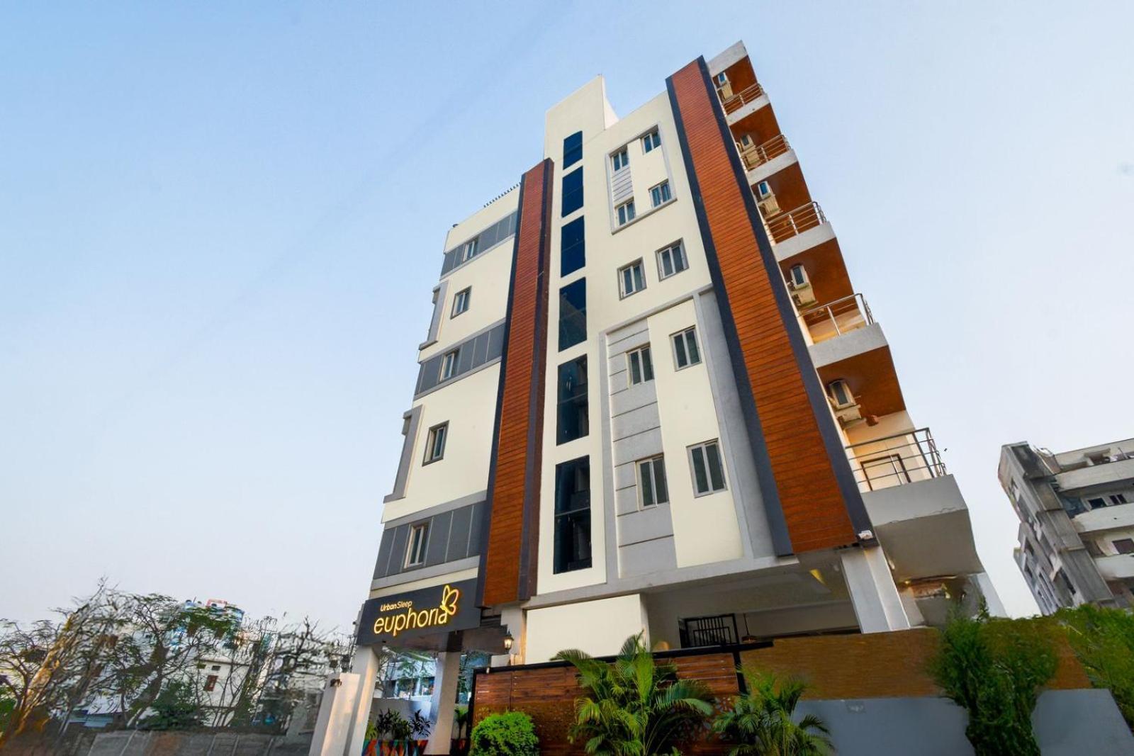 Hotel Euphoria Airport Zone Hyderabad Exteriör bild